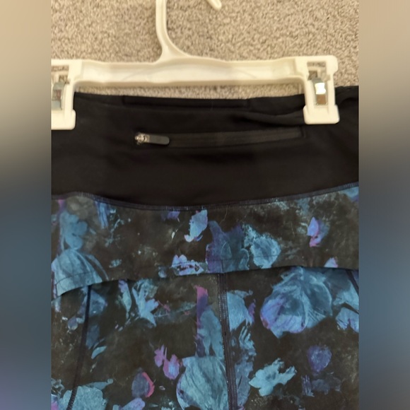 lululemon speed up shorts - Picture 4 of 4